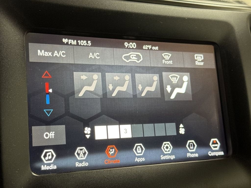 2019 Jeep CHEROKEE Base