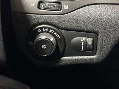 2019 Jeep CHEROKEE Base