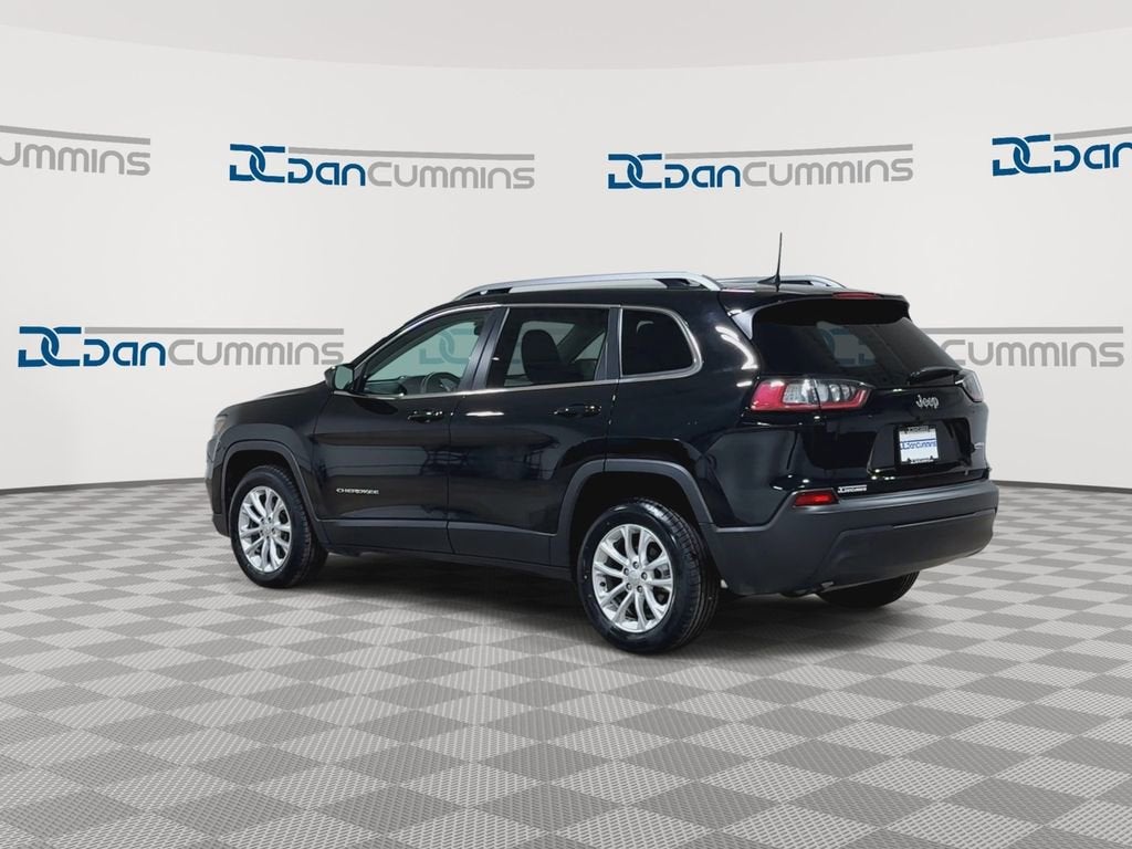 2019 Jeep CHEROKEE Base