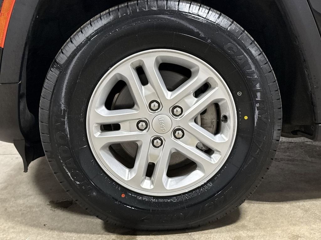 2022 Jeep Grand Cherokee Laredo