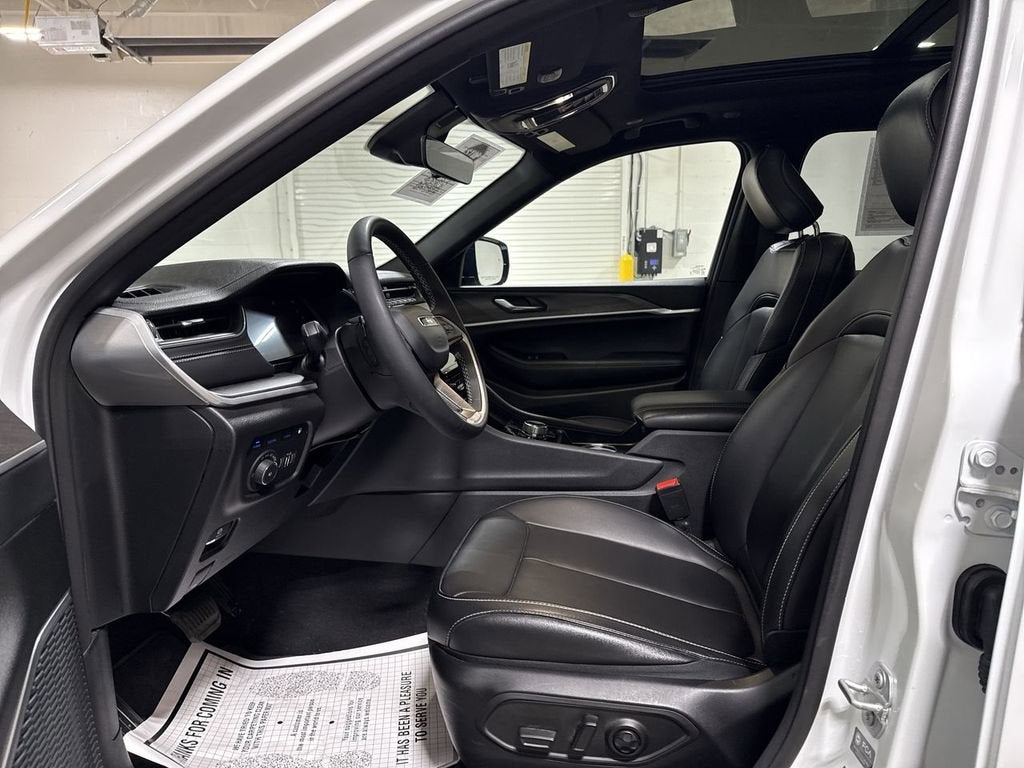 2025 Jeep Grand Cherokee 4xe Base