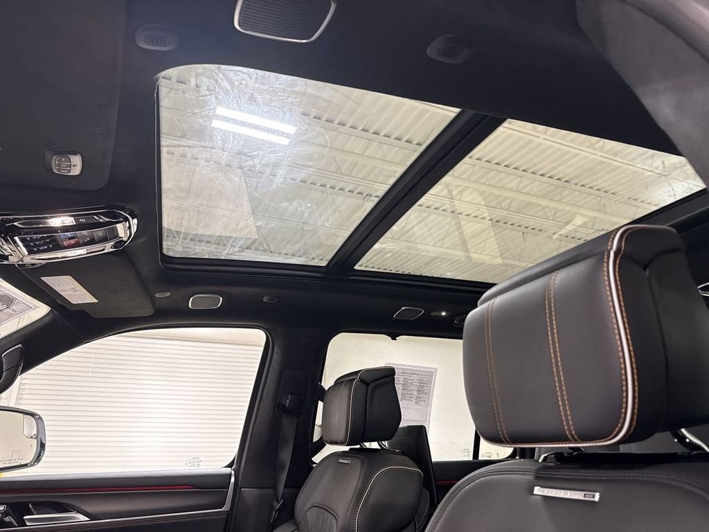 2025 Jeep Grand Wagoneer Series III Obsidian