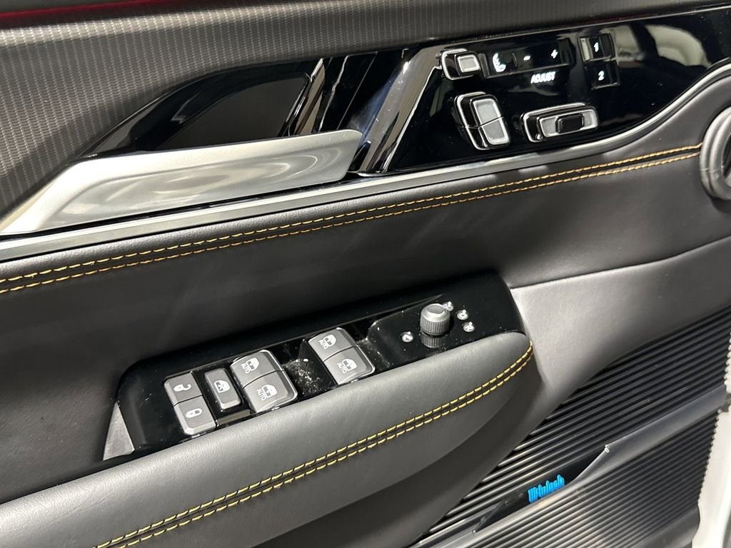 2025 Jeep Grand Wagoneer Series III Obsidian