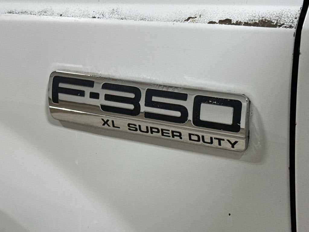 2006 Ford Super Duty F-350 DRW XL