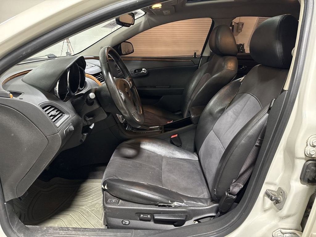 2011 Chevrolet Malibu LT w/2LT