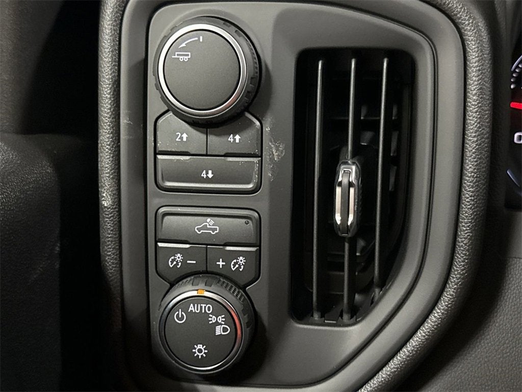 2026 Chevrolet Silverado 3500 HD WT DRW