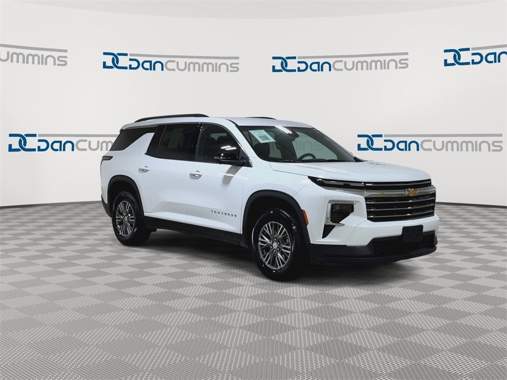 2024 Chevrolet Traverse LT