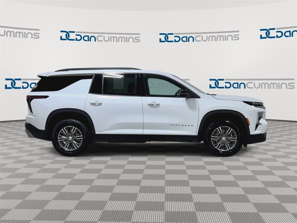 2024 Chevrolet Traverse LT