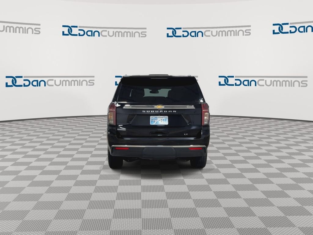 2024 Chevrolet Suburban LT
