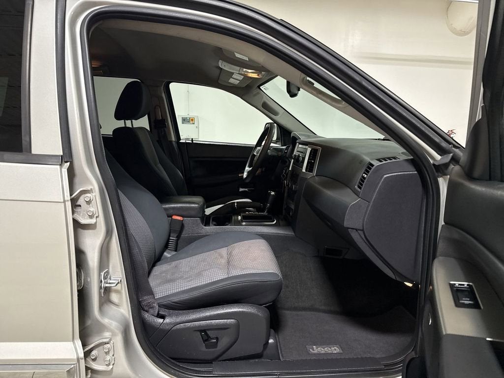 2010 Jeep Grand Cherokee Laredo