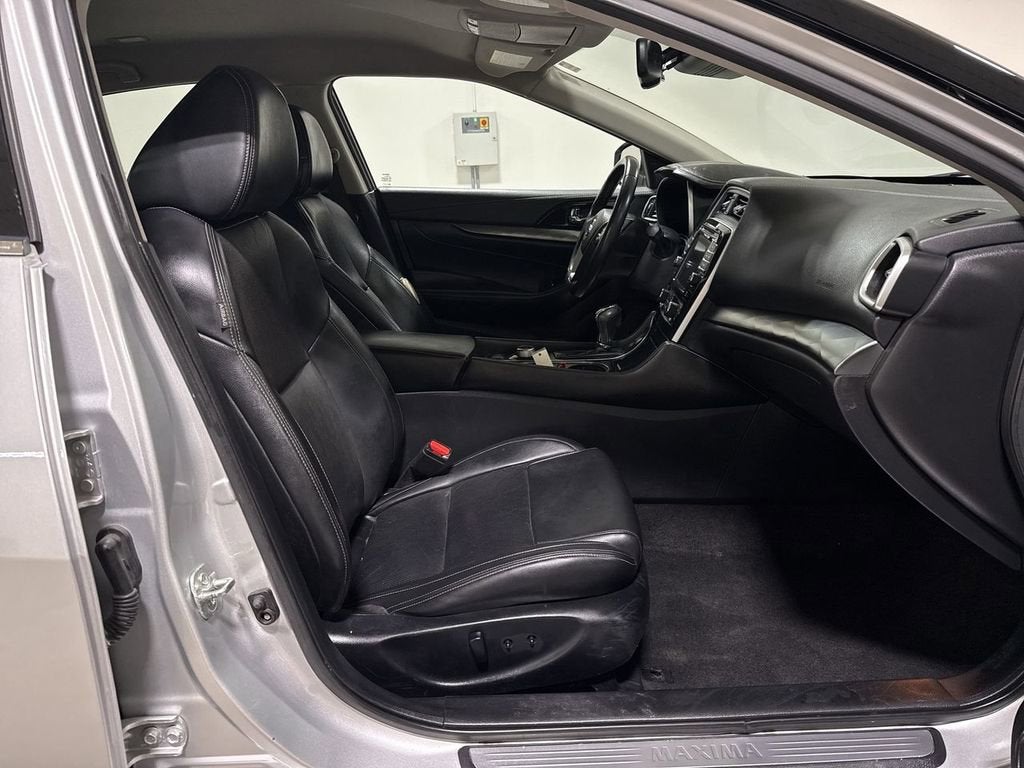 2020 Nissan Maxima SV