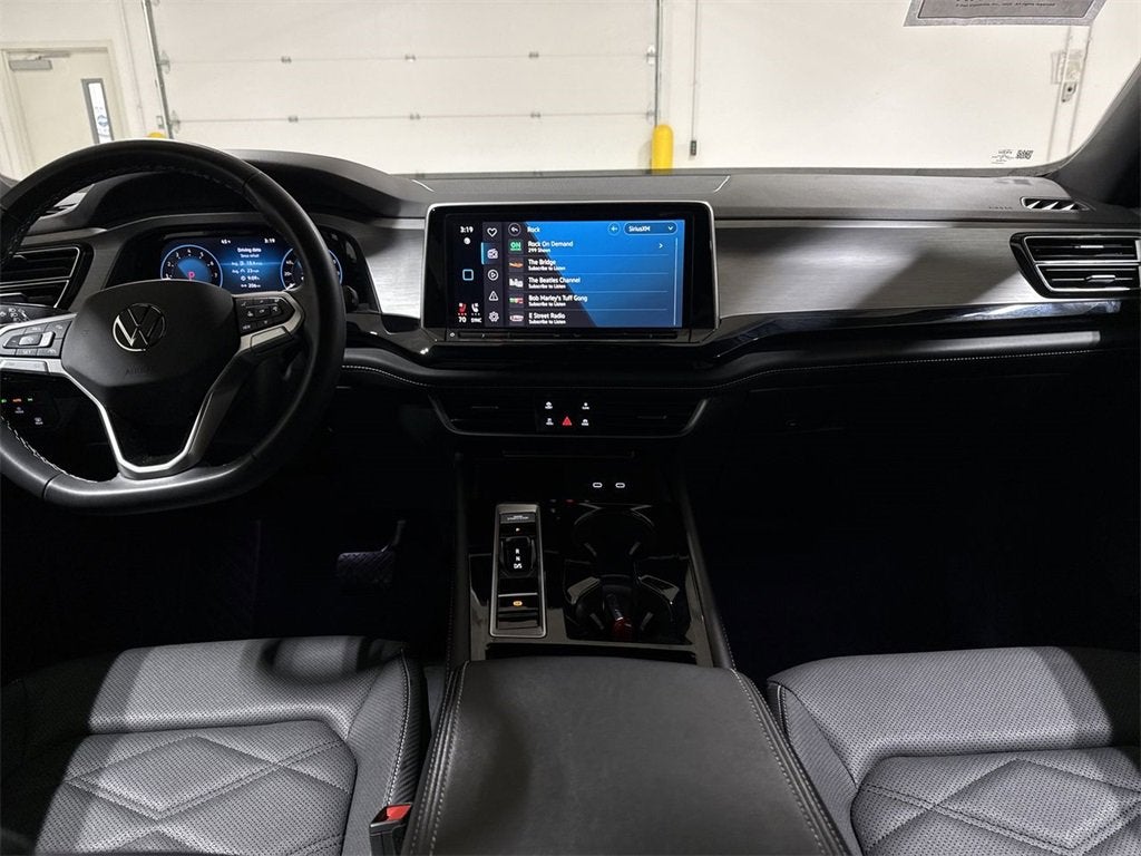 2024 Volkswagen Atlas Cross Sport 2.0T SE w/Technology