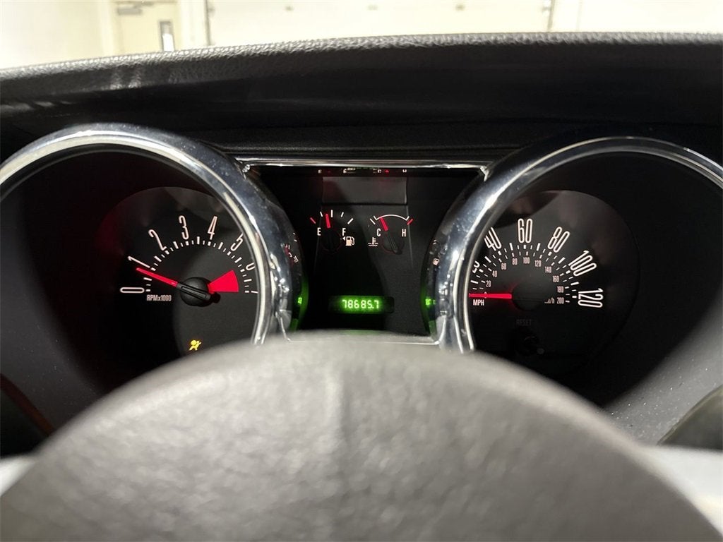 2006 Ford Mustang Standard