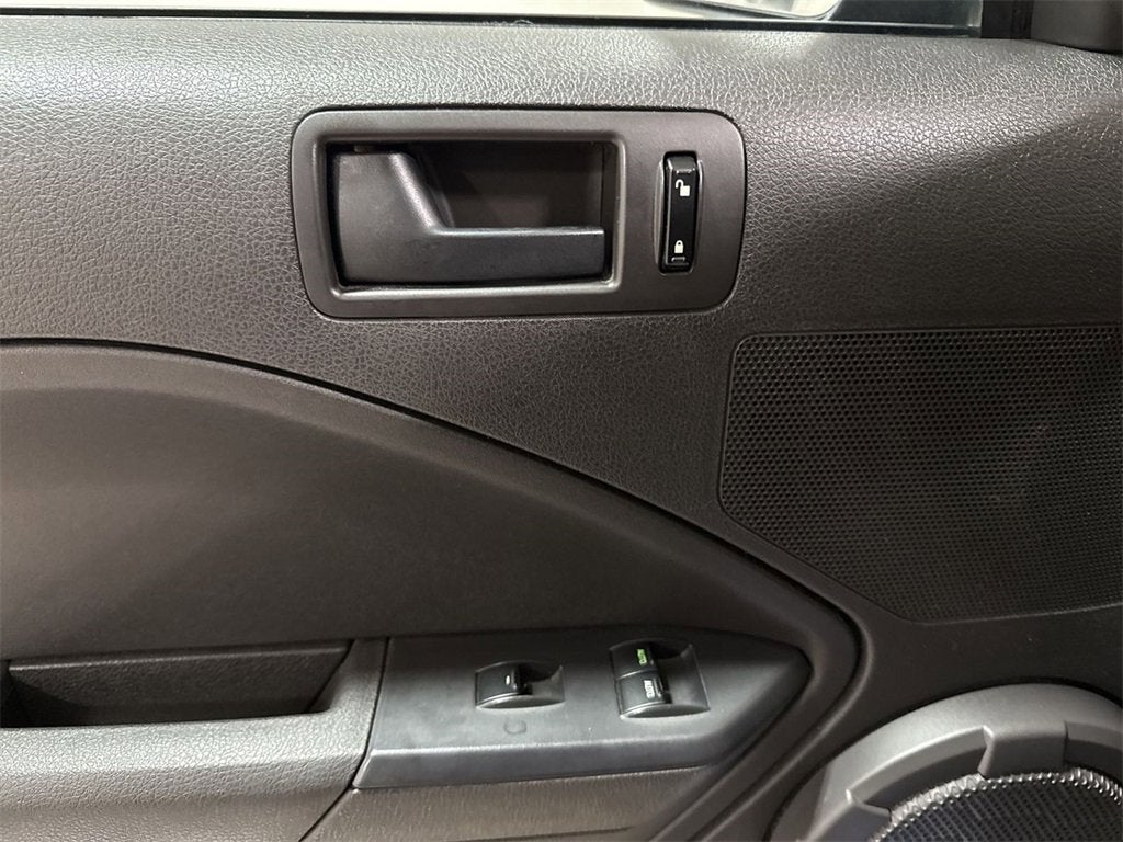 2006 Ford Mustang Standard