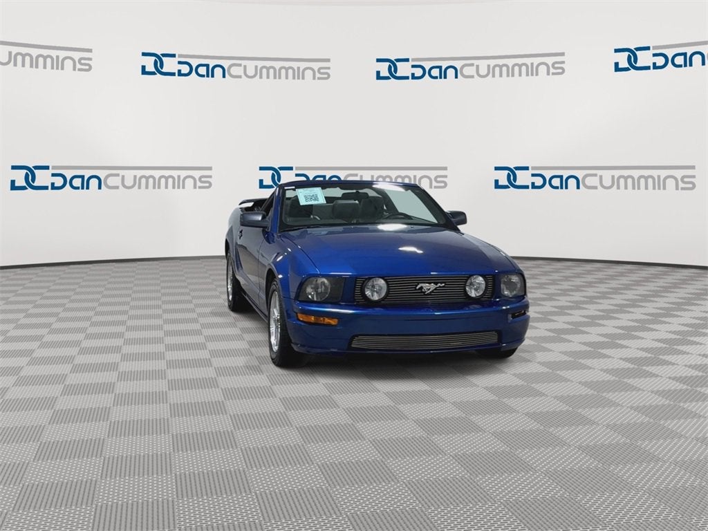 2006 Ford Mustang Standard
