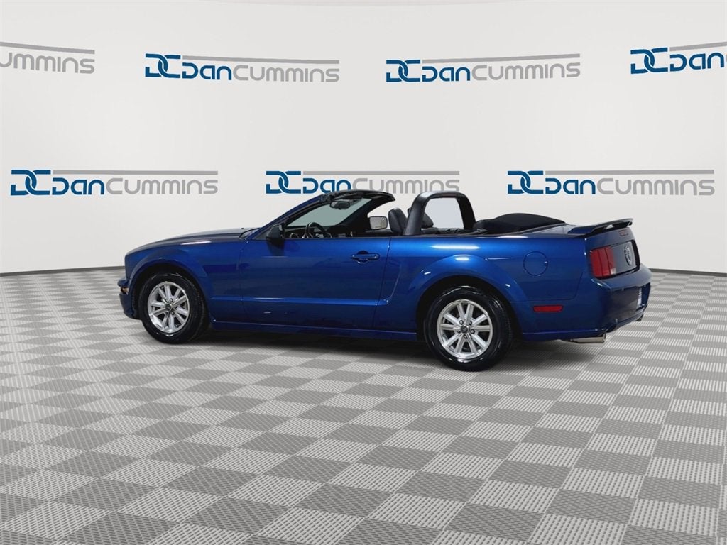 2006 Ford Mustang Standard