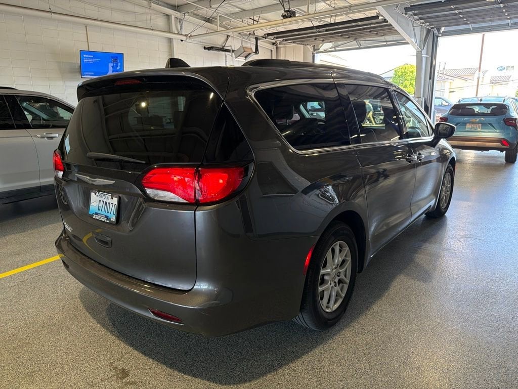 2021 Chrysler Voyager LXI