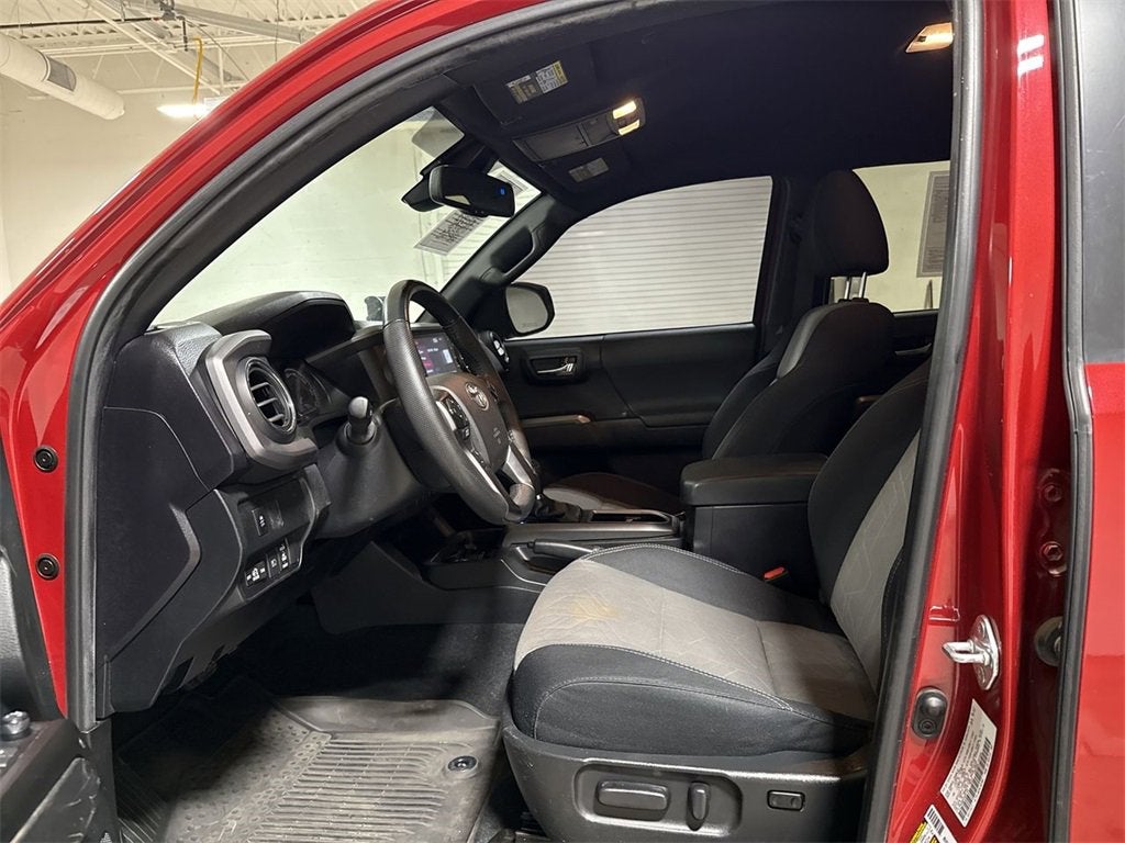 2022 Toyota Tacoma 4WD SR