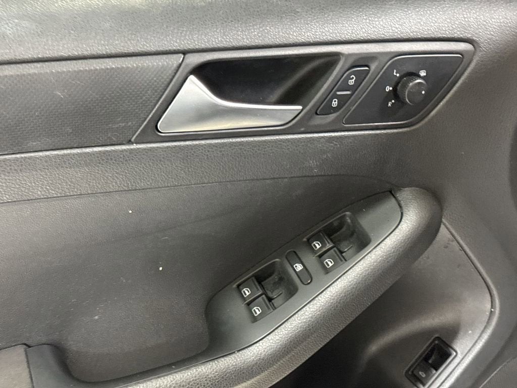 2012 Volkswagen Jetta Base