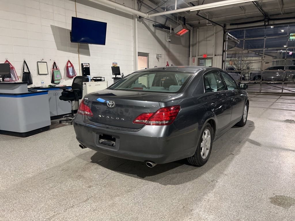 2010 Toyota Avalon XL