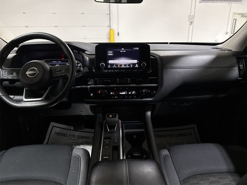 2024 Nissan Pathfinder SV