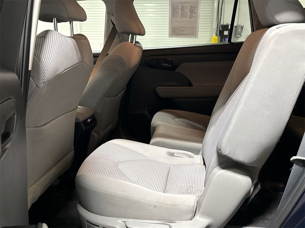 2023 Toyota Highlander Hybrid LE