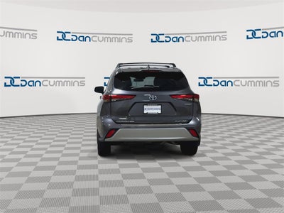 2021 Toyota Highlander Hybrid Platinum