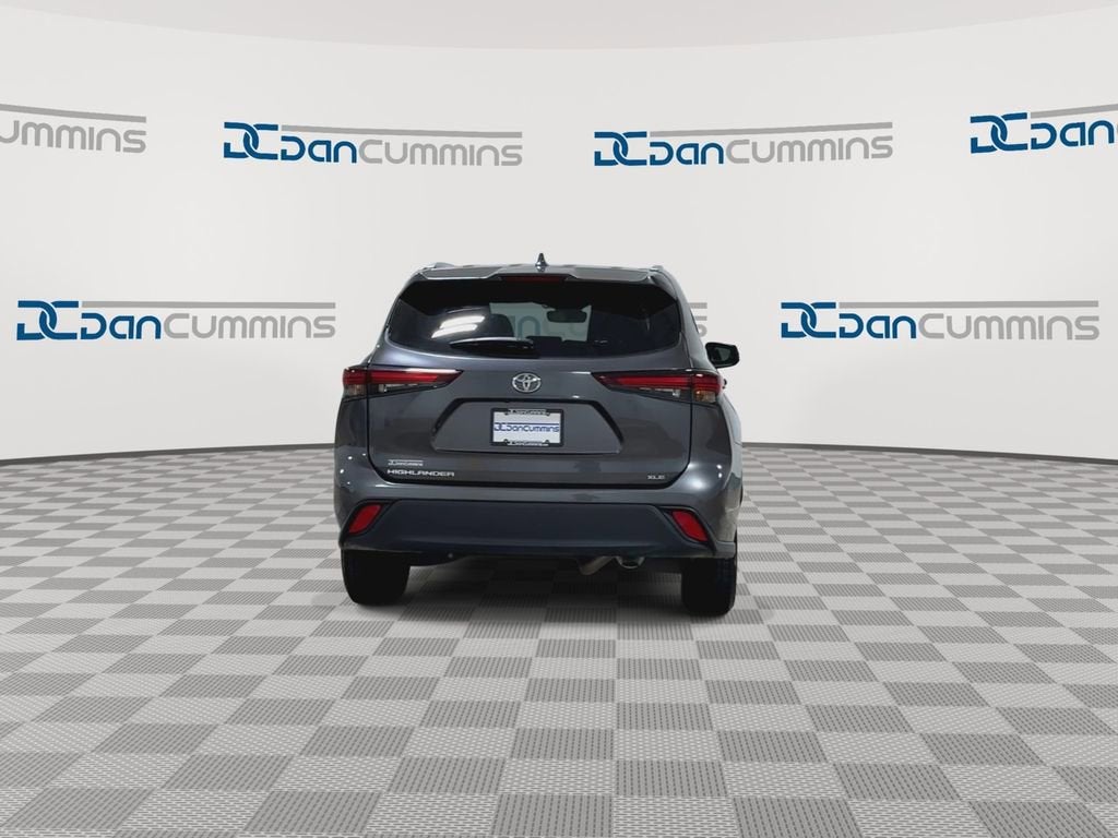 2024 Toyota Highlander LE