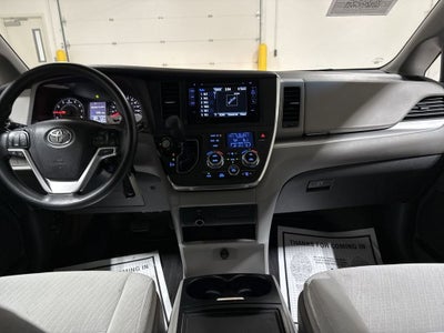 2016 Toyota Sienna LE AAS