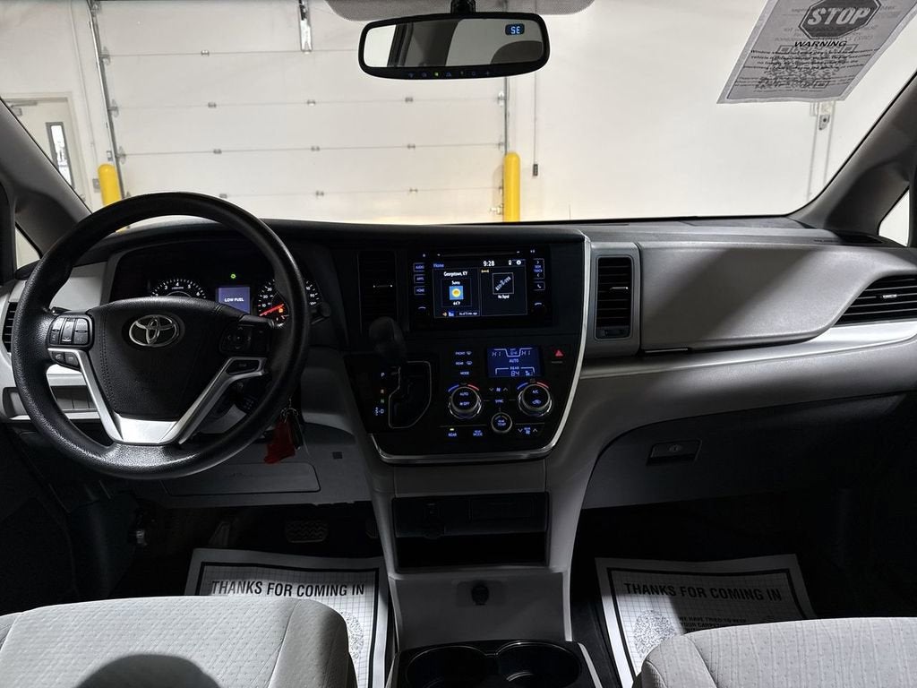 2015 Toyota Sienna LE AAS