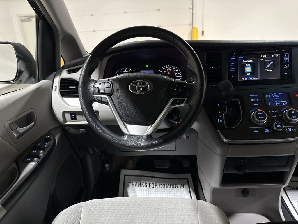 2015 Toyota Sienna LE AAS