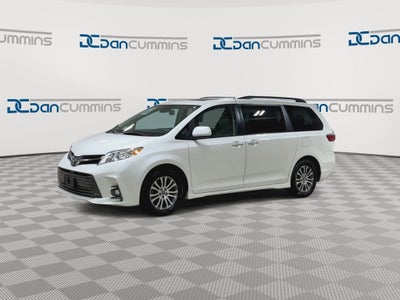2018 Toyota Sienna XLE Auto Access Seat