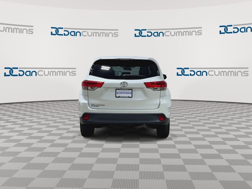 2019 Toyota Highlander LE