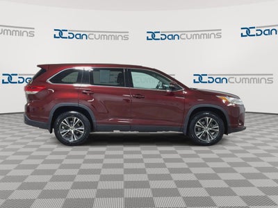 2019 Toyota Highlander LE