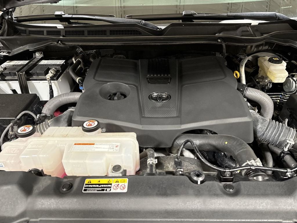 2023 Toyota Tundra 4WD SR5