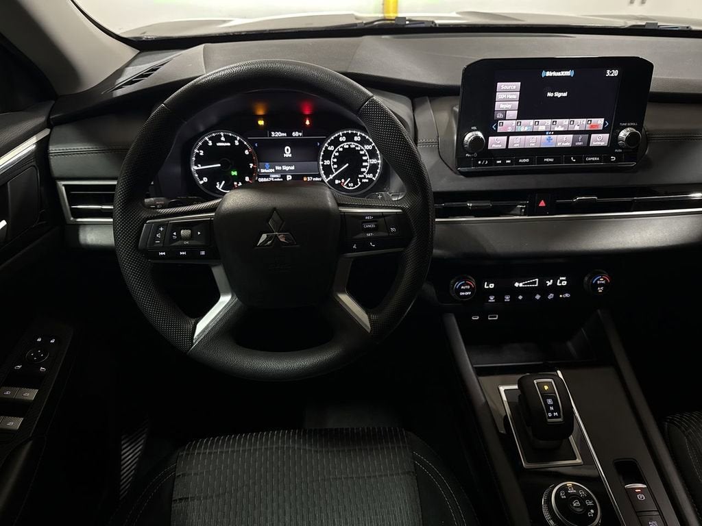 2022 Mitsubishi Outlander ES