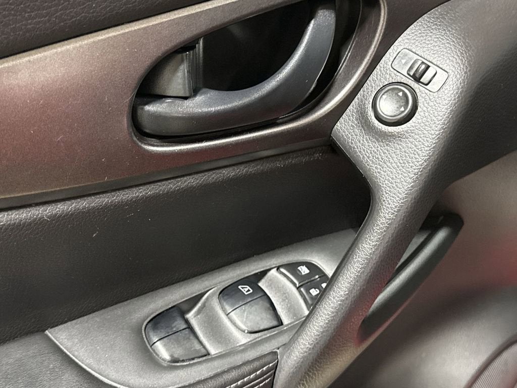 2018 Nissan ROGUE SPORT Base