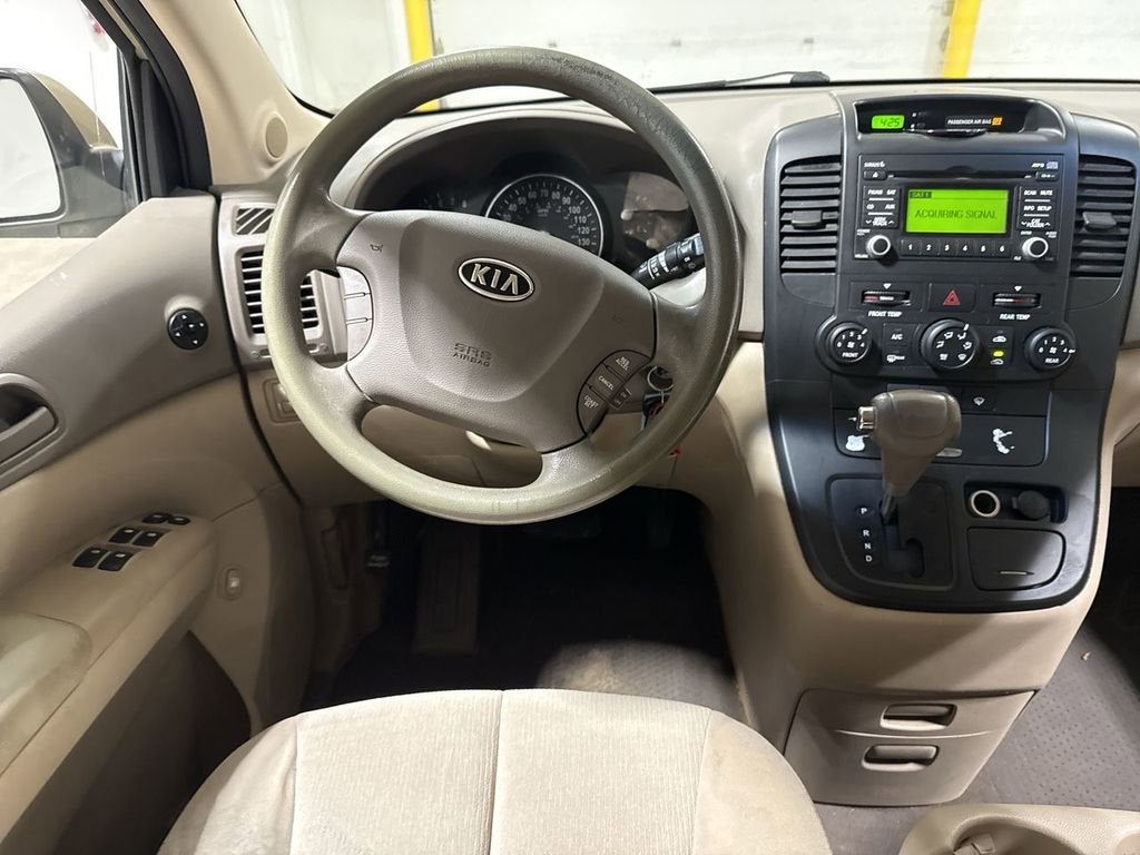 2010 Kia Sedona LX