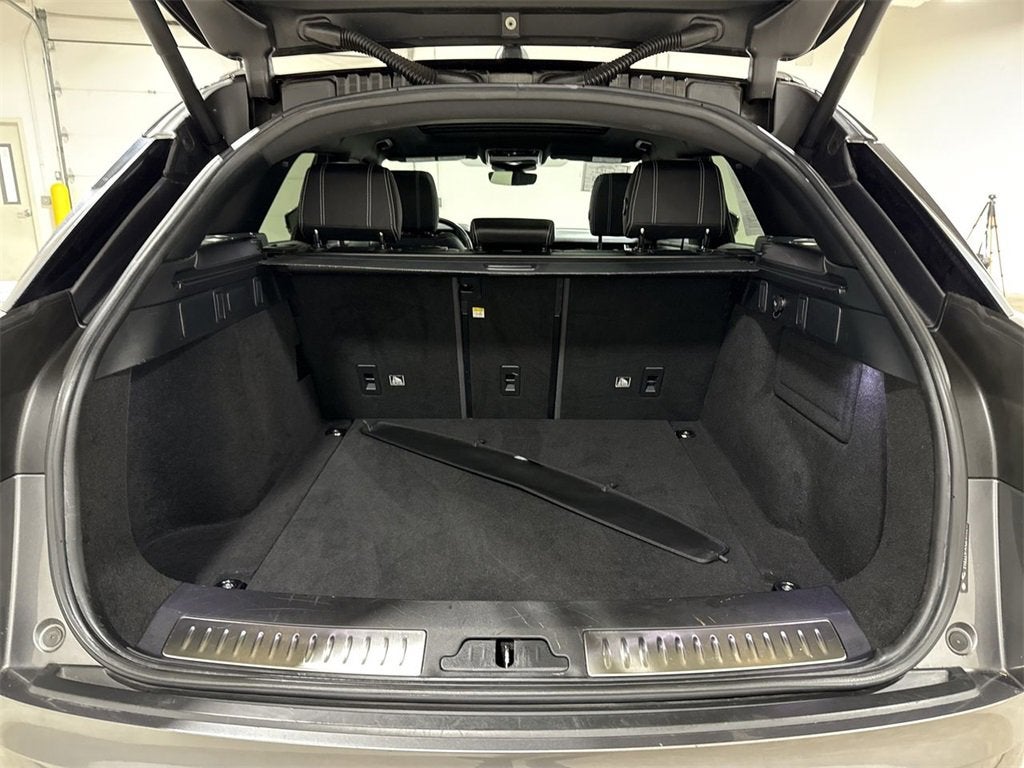 2018 Land Rover Range Rover Velar R-Dynamic SE