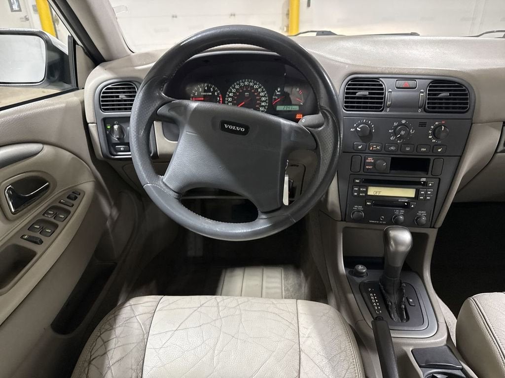 2002 Volvo S40 Base