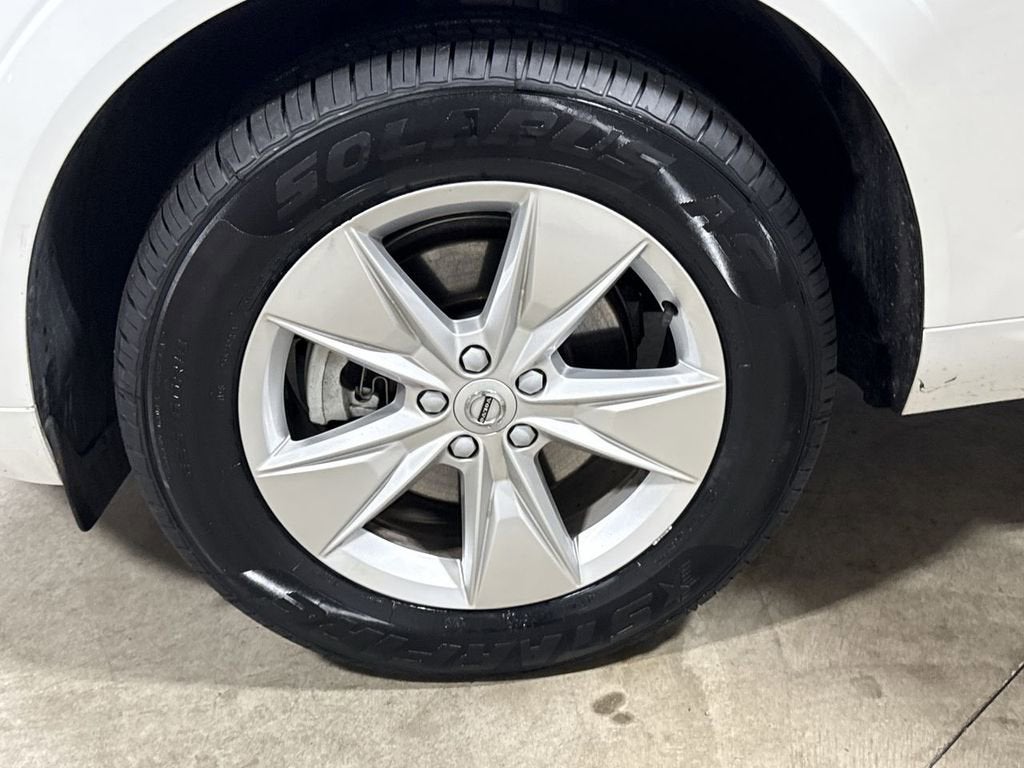 2022 Volvo XC60 Momentum