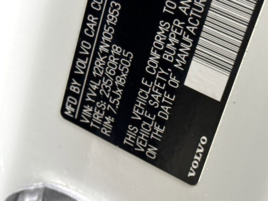 2022 Volvo XC60 Momentum