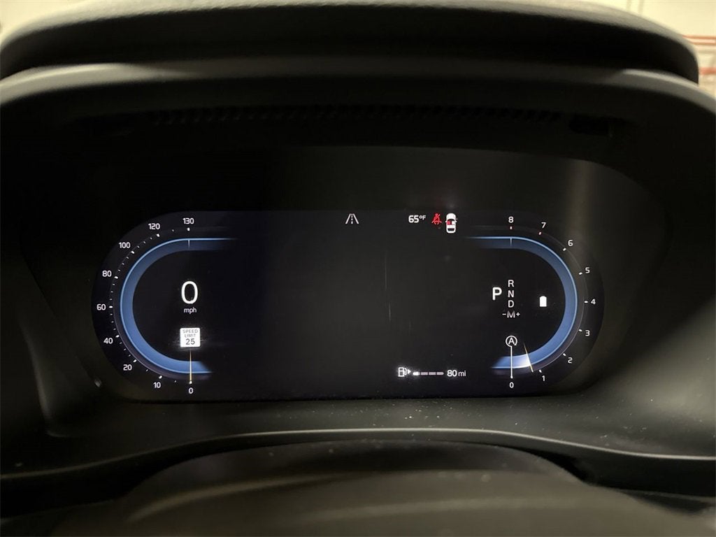 2024 Volvo XC40 Plus Bright Theme