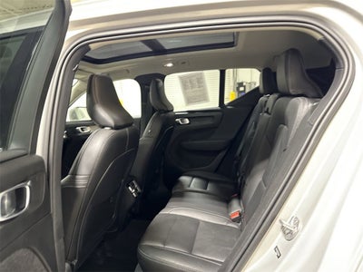 2024 Volvo XC40 Plus Bright Theme