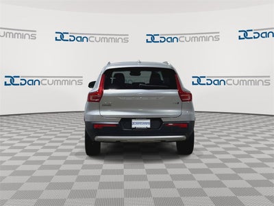 2024 Volvo XC40 Plus Bright Theme