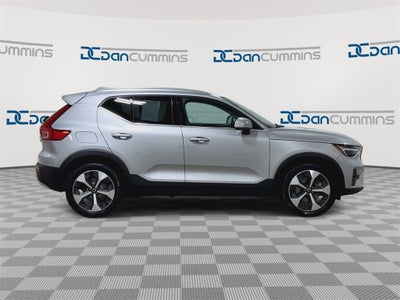2024 Volvo XC40 Plus Bright Theme