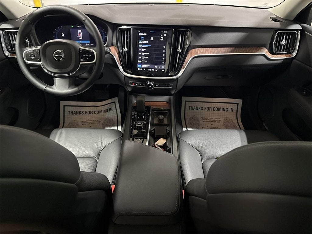 2025 Volvo V60 Cross Country Plus