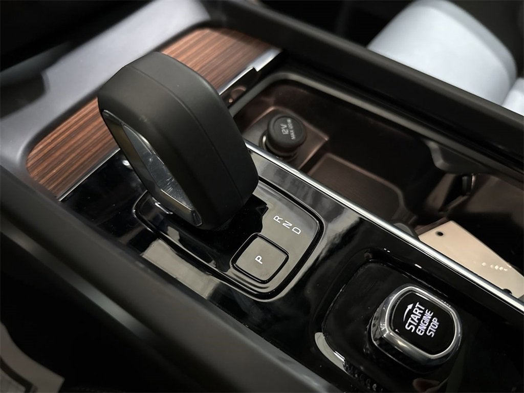 2025 Volvo V60 Cross Country Plus