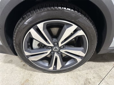 2025 Volvo V60 Cross Country Plus