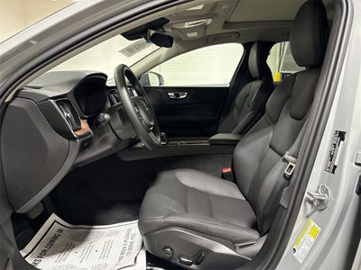 2025 Volvo V60 Cross Country Plus